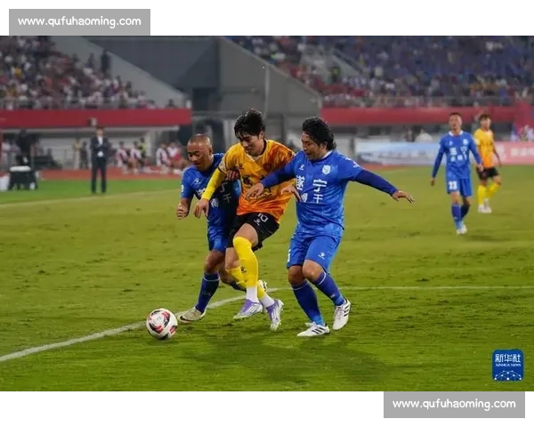 银杏杯燃动蓉城！2025 成都社区足球总决赛开幕